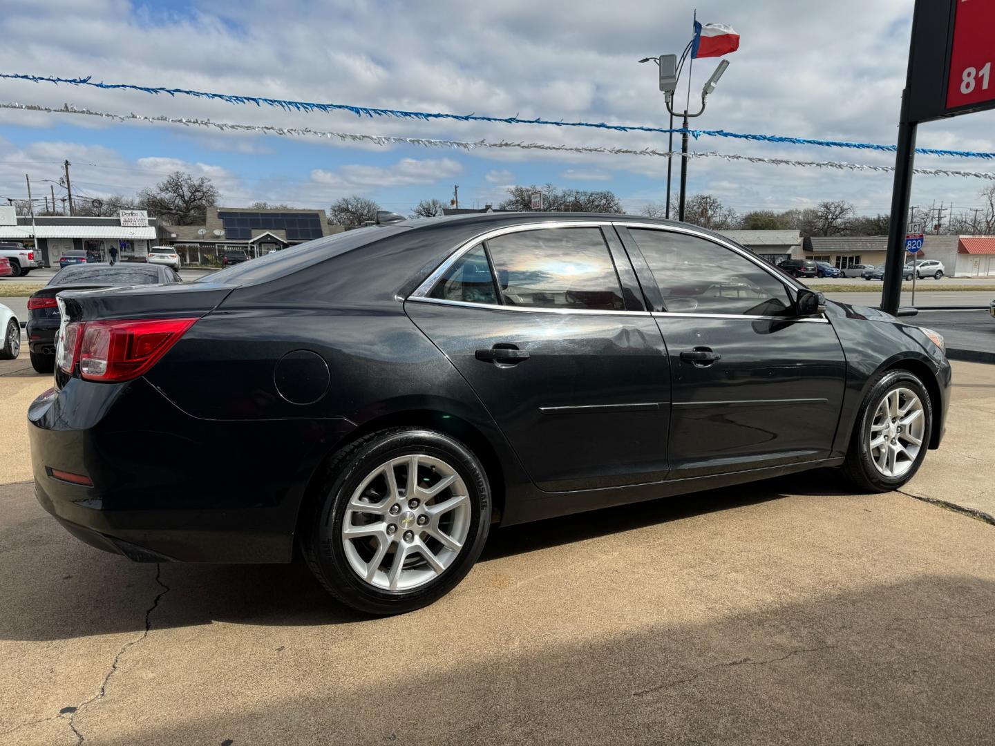 2014 BLACK /Black CHEVROLET MALIBU 1LT LT 4dr Sedan w/1LT (1G11C5SL9EF) with an 2.5L I4 engine, Automatic 6-Speed transmission, located at 5900 E. Lancaster Ave., Fort Worth, TX, 76112, (817) 457-5456, 0.000000, 0.000000 - This is a 2014 Chevrolet Malibu LT 4dr Sedan w/1LT that is in excellent condition. There are no dents or scratches. The interior is clean with no rips or tears or stains. All power windows, door locks and seats. Ice cold AC for those hot Texas summer days. It is equipped with a CD player, AM/FM radi - Photo#3